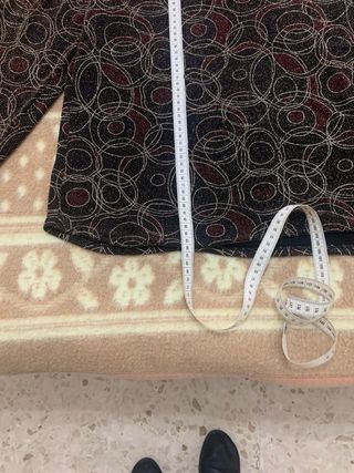 Camiseta estampada con brillos