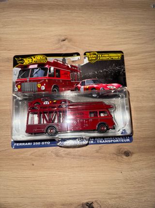 Hot Wheels Team Transport Ferrari 250 GTO