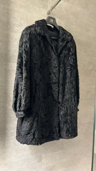 Abrigo de señora astracan negro