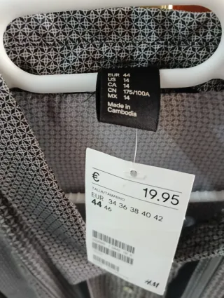 Camisa H&M Talla 44 Estampada Gris equ 42 t