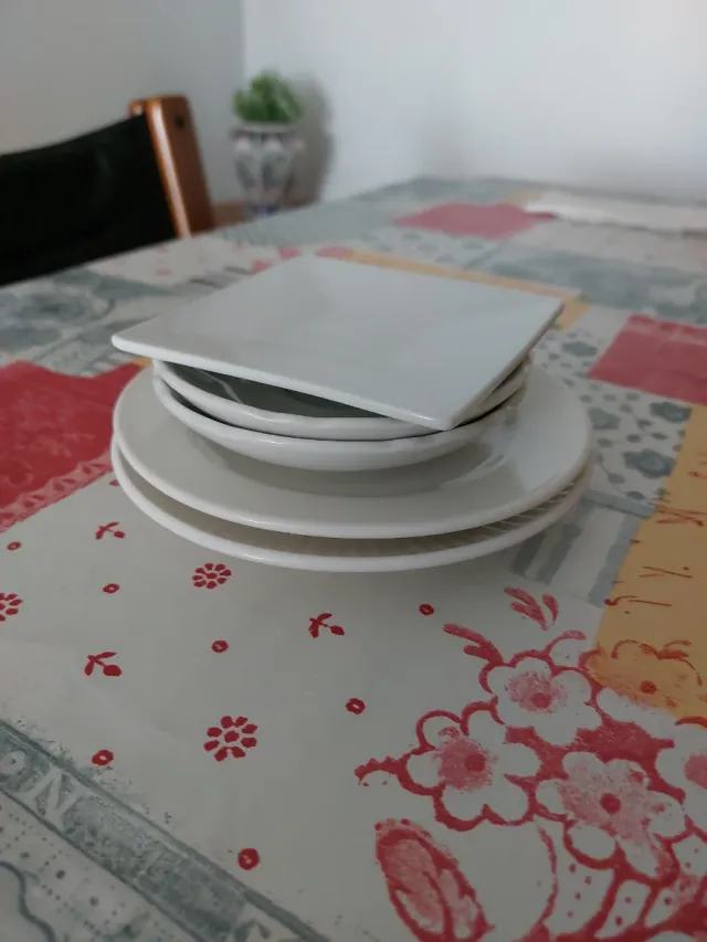 Lote 4 tazas cerámica corazón rosa y blanco