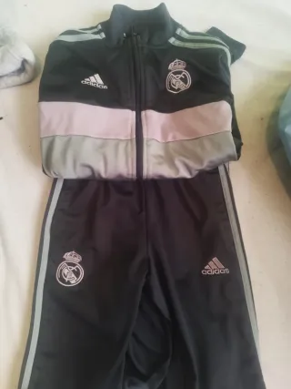 Chándal Adidas Real Madrid Negro Gris talla 9/10