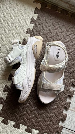 Sandalias Munich AREIA 05 Mujer Beige/Blanco