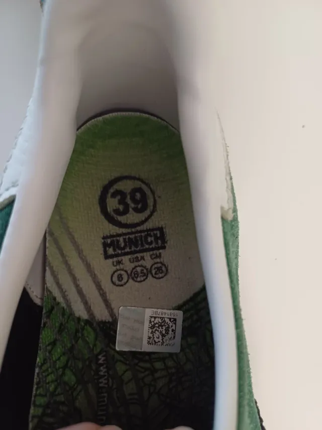 Zapatillas Munich Talla 39 Verde y Negro