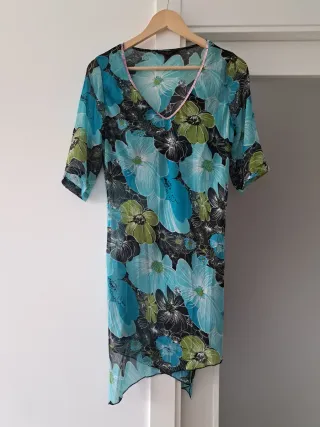 Vestido de playa floral talla 44