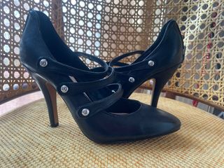 Zapatos de piel negros tacón