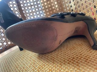 Zapatos de piel negros tacón