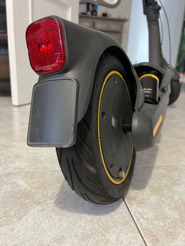 Patinete Eléctrico Segway Ninebot Max G2