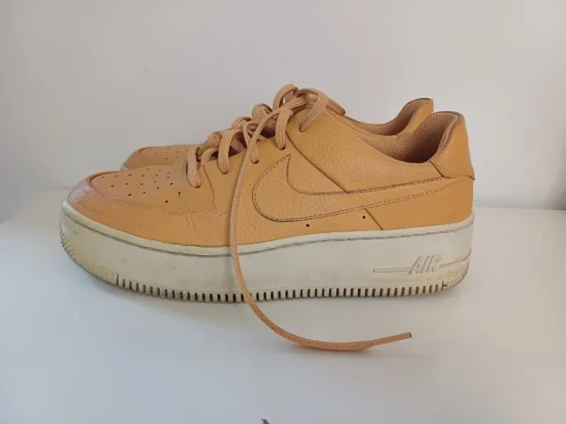 Nike Air Force 1 Naranja Talla 40