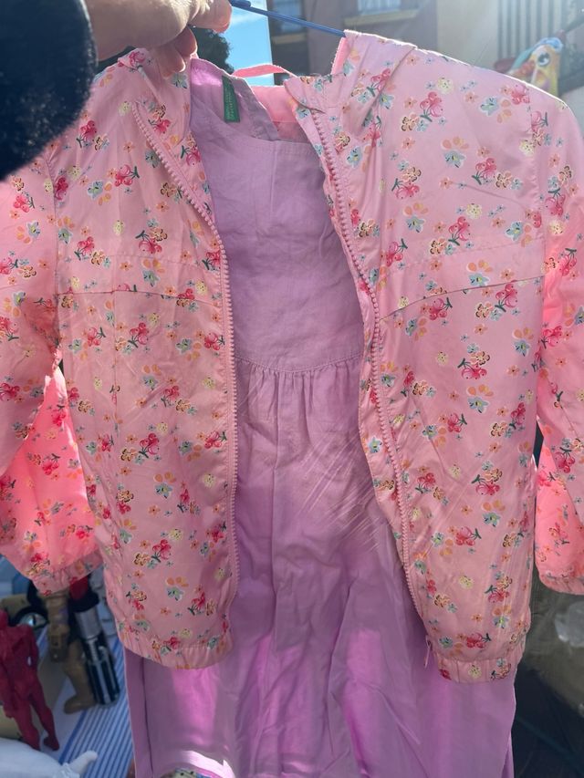 Chaqueta niña Benetton floral 6-7 años