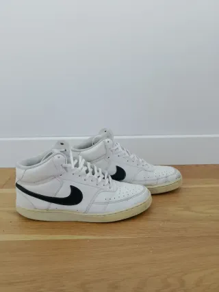 Zapatillas Nike Blancas y Negras