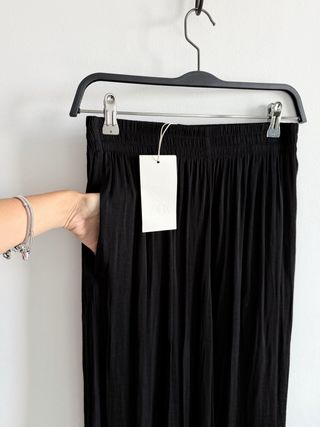 Pantalón Zara ancho fluido negro