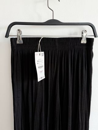 Pantalón Zara ancho fluido negro