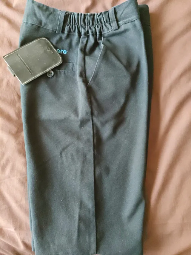 Pantalón corto uniforme VB León T8. Dos pantalones