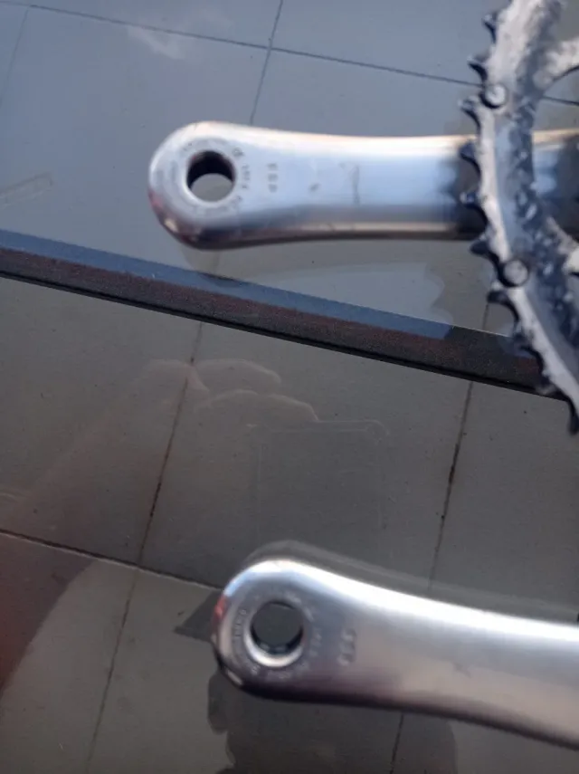 Bielas y platos Shimano carretera