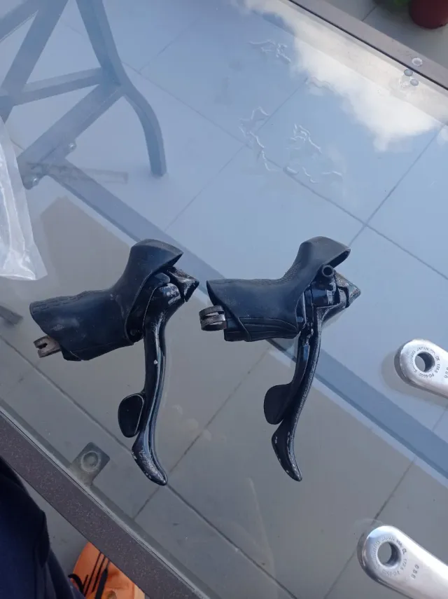 Bielas y platos Shimano carretera