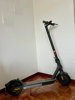 Patinete Eléctrico Xiaomi Mi Essential