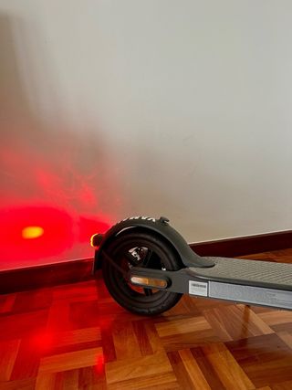 Patinete Eléctrico Xiaomi Mi Essential