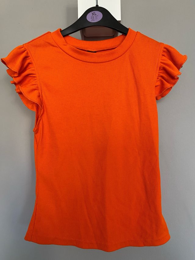 Camiseta naranja con volantes Talla XL