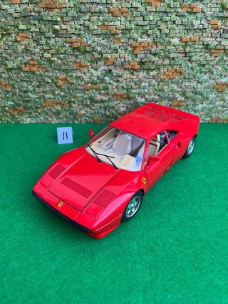 Ferrari GTO (1984) – Bburago – Escala 1:18