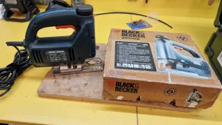 Sierra Caladora Black & Decker KSG385E