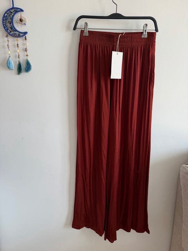 Pantalón ancho fluido Zara terracota