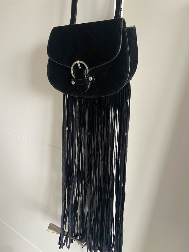 Bolso flecos estilo cowboy negro