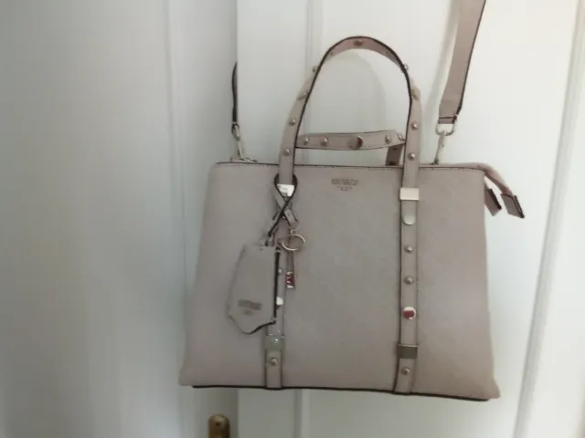 Bolso Guess Beige y Plateado