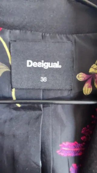 Blazer Desigual Negro Talla 36