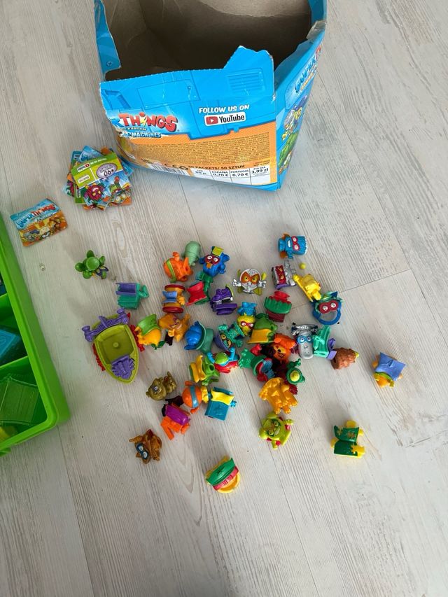 Lote Superthings y Zombiethings