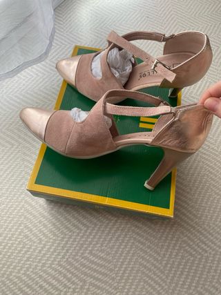 Zapatos de tacón Pitillos oro y rosa