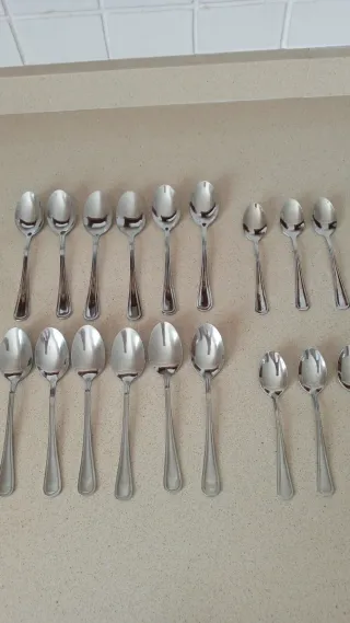 Conjunto Cubiertos Acero Inoxidable 85 Piezas