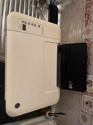 Impresora HP Multifunción Beige/Blanca