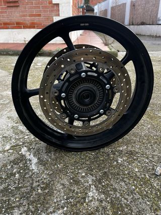 Llanta YAMAHA FZ6 ABS