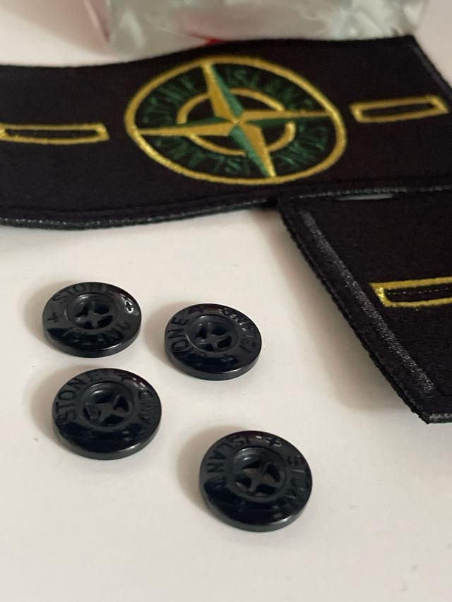 2 Patch Stone Island + bottoni