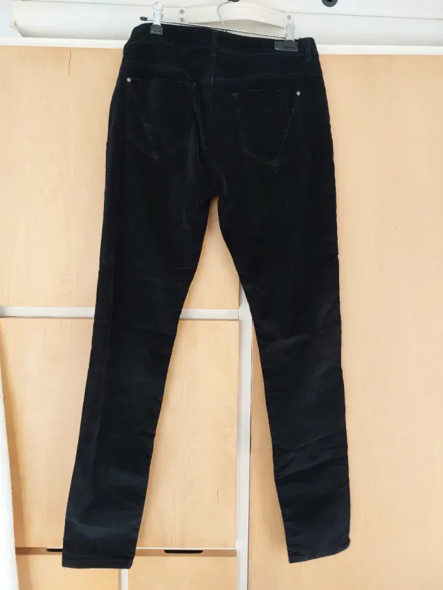 Pantalón largo negro