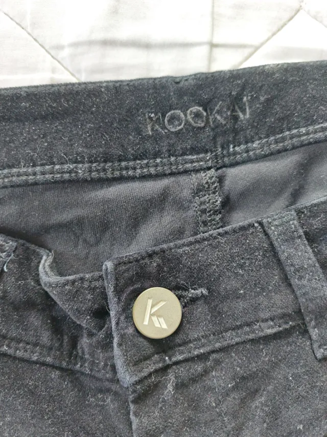 Pantalón largo negro