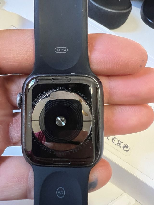 Apple Watch Series 4 44mm Space Gray