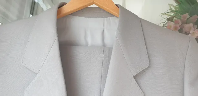 Traje Americana Pantalón gris claro