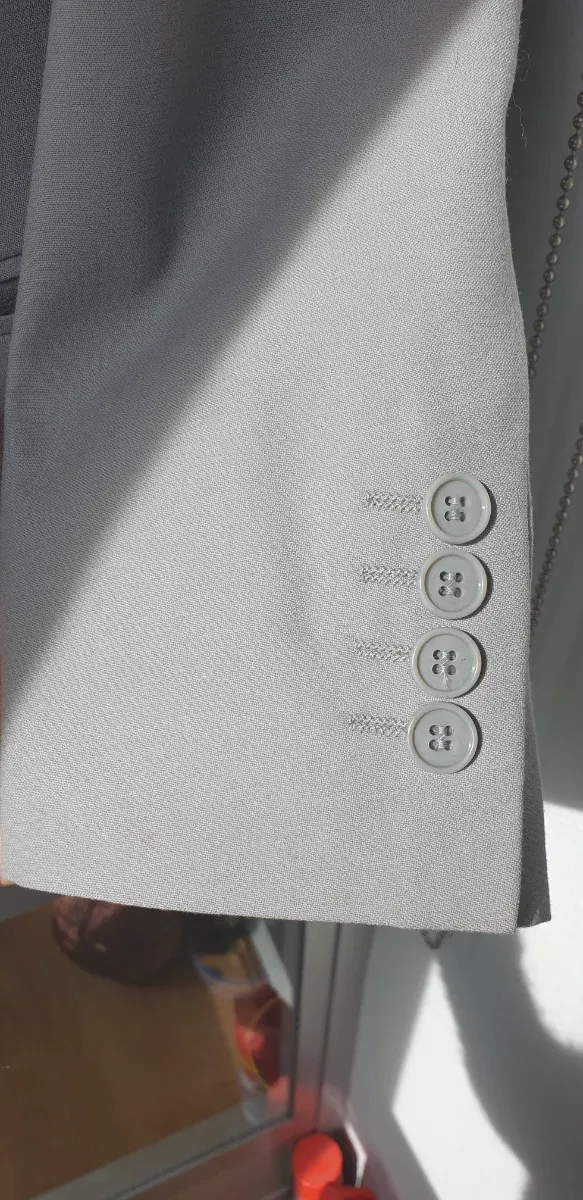 Traje Americana Pantalón gris claro