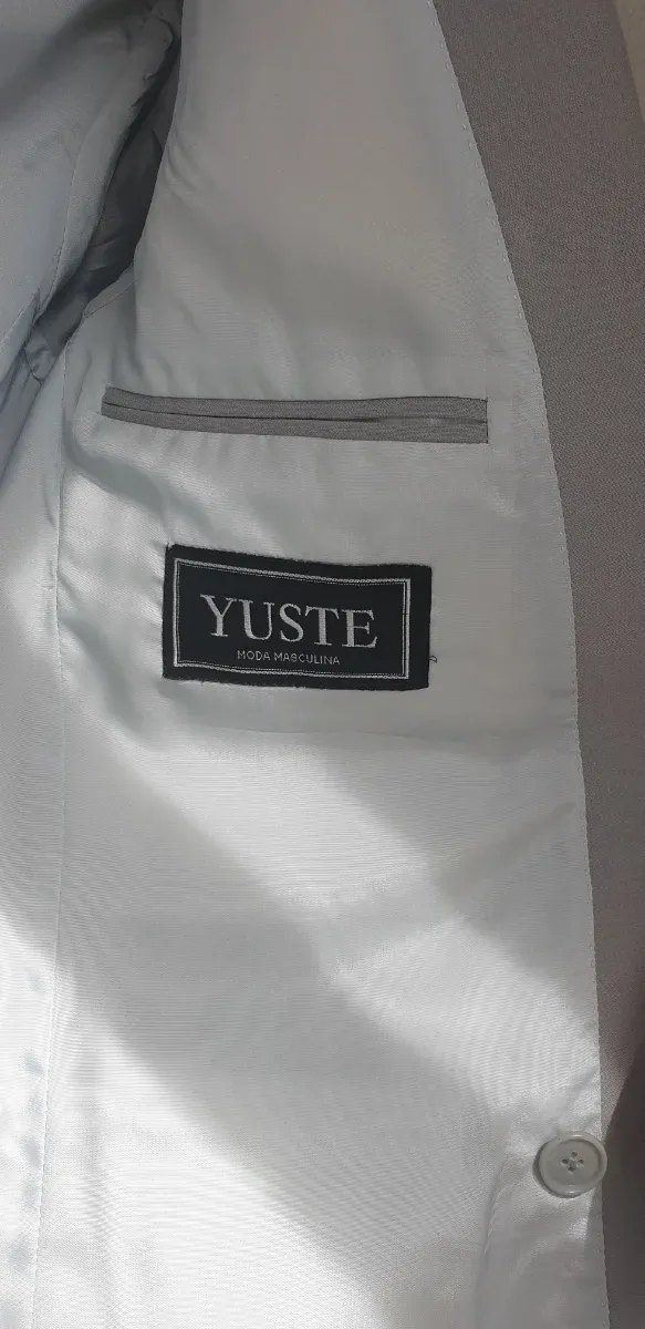 Traje Americana Pantalón gris claro