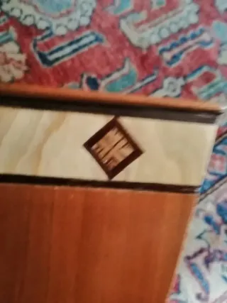 Oggetto artigianale in legno