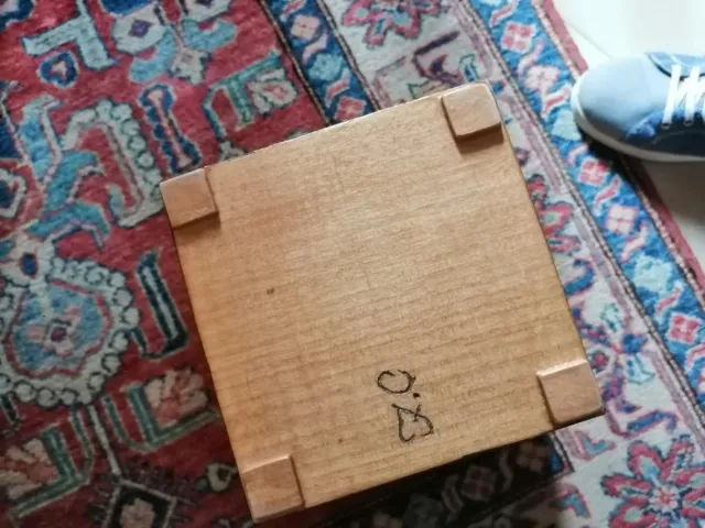 Oggetto artigianale in legno