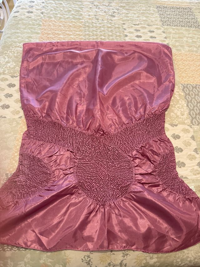 Top rosa senza spalline con arricciatura