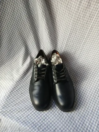 Zapatos negros de cordones