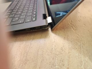 Lenovo Yoga 520-14IKB i5-7200U 8GB 1TB W10