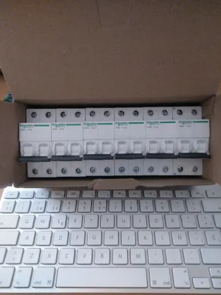6x Interruptor Automáticos 2p 20A Schneider nuevos