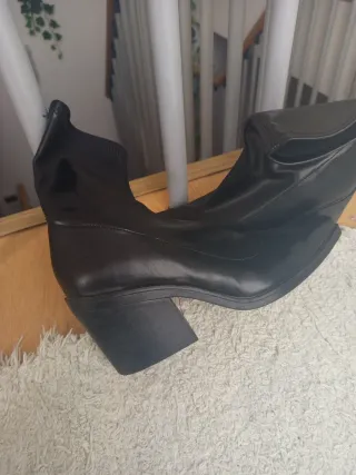 Botín Bershka Negro Talla 38