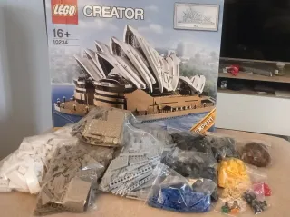 LEGO Creator 10234 Sydney Opera House completo