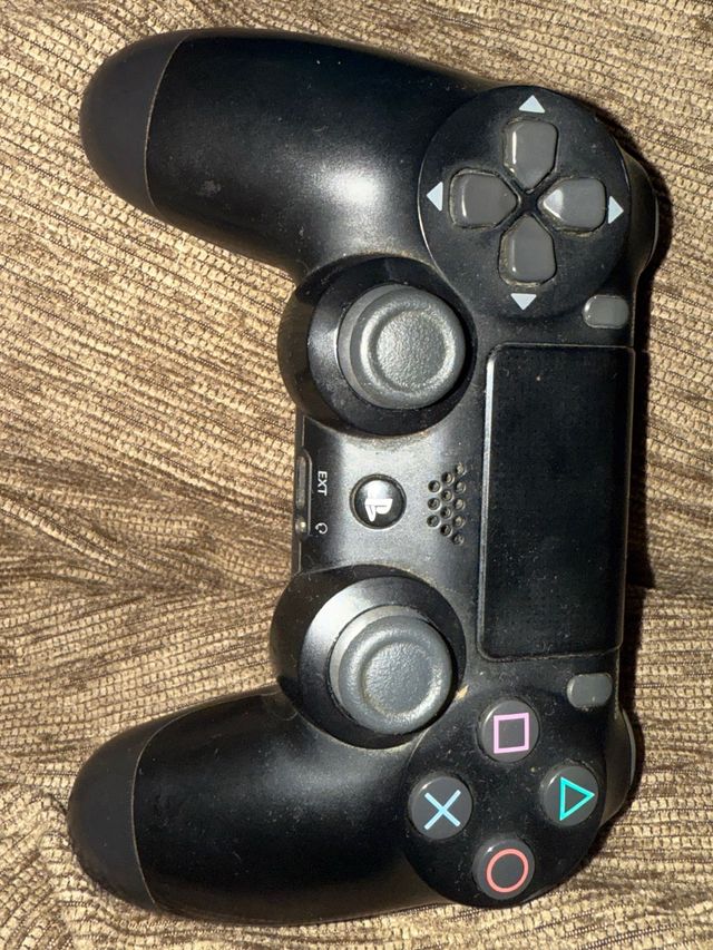 Mando PS4 Sony con ruido interior